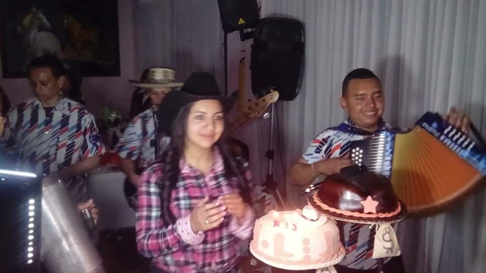 Vallenato en vivo en una celebración en Bogotá